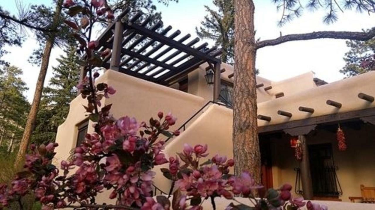 Adobe Inn At Cascade Exterior photo